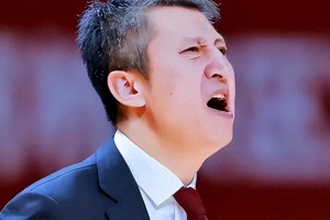 中国男篮重磅消息！主帅郭士强遭国际篮联审查，杨瀚森确认归队